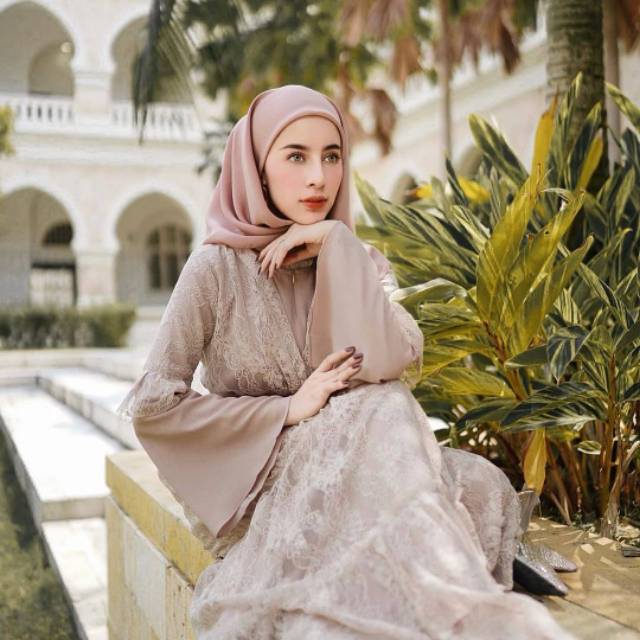 Brocade Vintage by kinarascarves