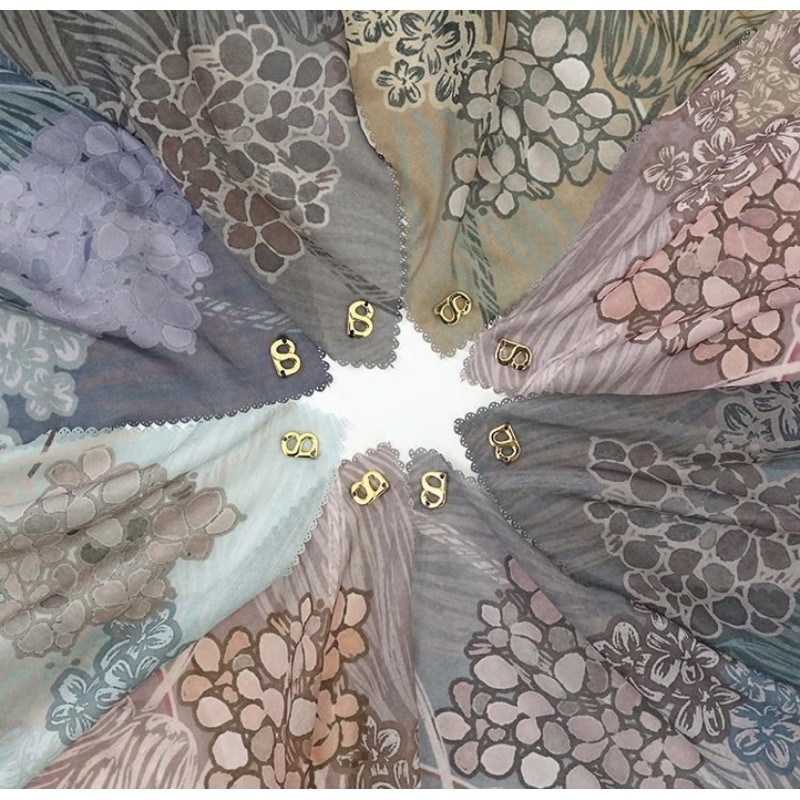 Buttonscarves Lilac series