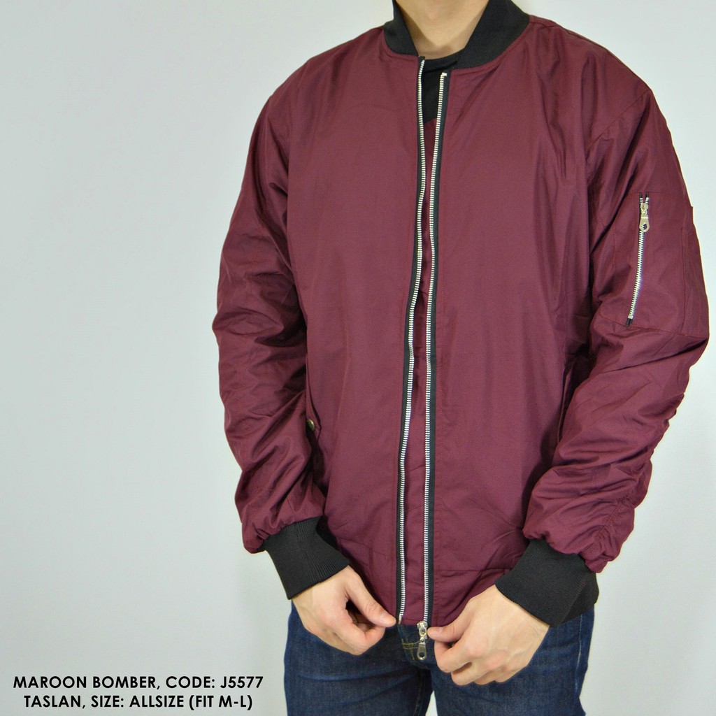 Menjual  JAKET BOMBER MERAH MARUN POLOS COWOK PRIA