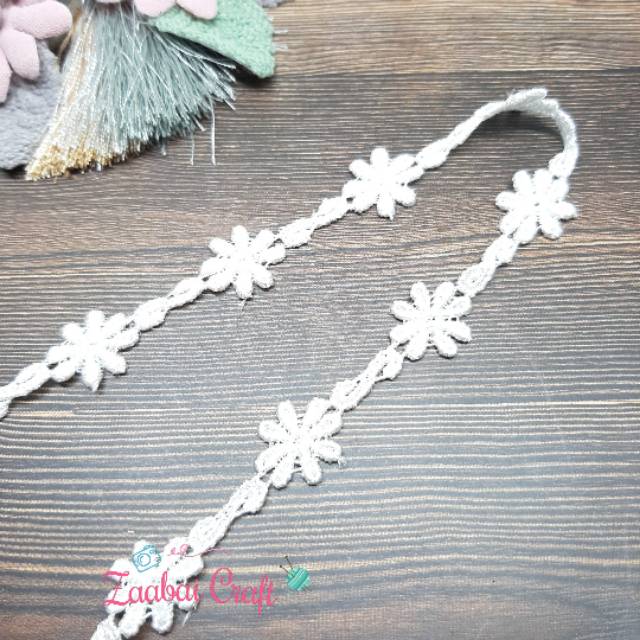 RENDA GIPER PUTIH BORDIR BUNGA 099263
