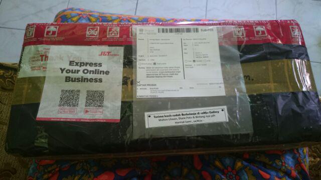 Rak Dinding Gantung Pot Tanaman 2 Susun Putih Tali Hitam Minimalis