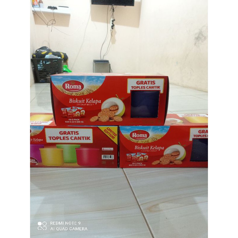 Biskuit roma kelapa free toples cantik