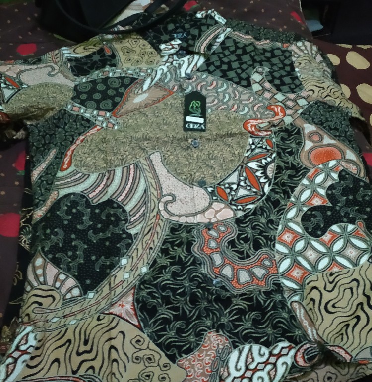 Odza Batik Slimfit Pria Lengan Panjang Modern Hem Saniva
