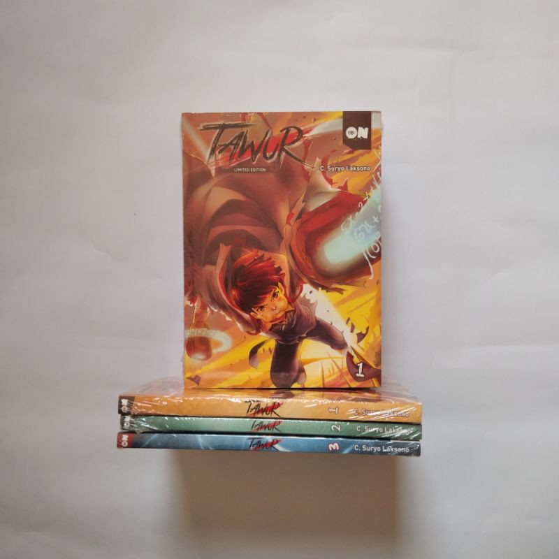 Komik Tawur volume 1 limited edition.