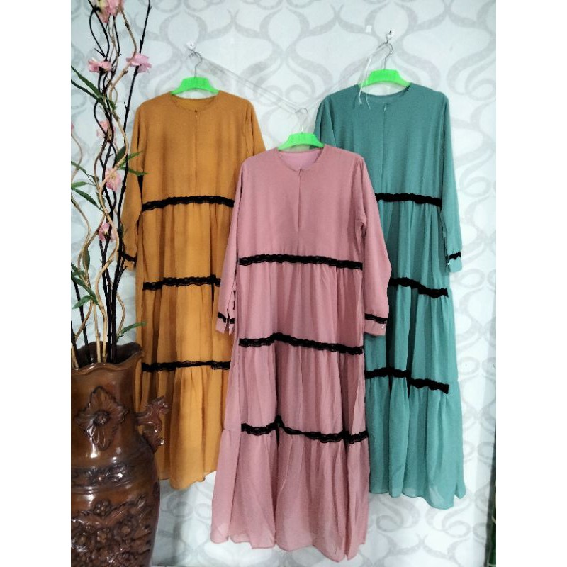 gamis ceruti renda