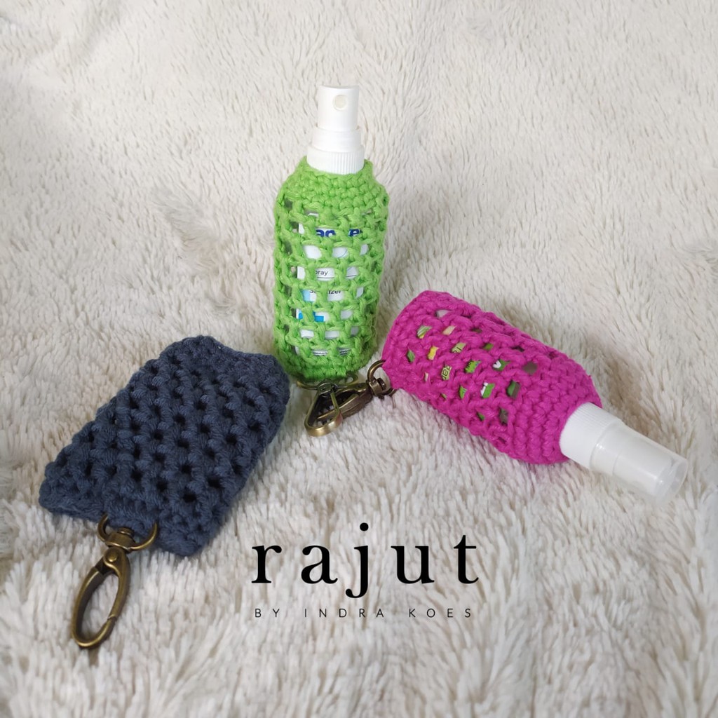 Gantungan rajut hand sanitizer