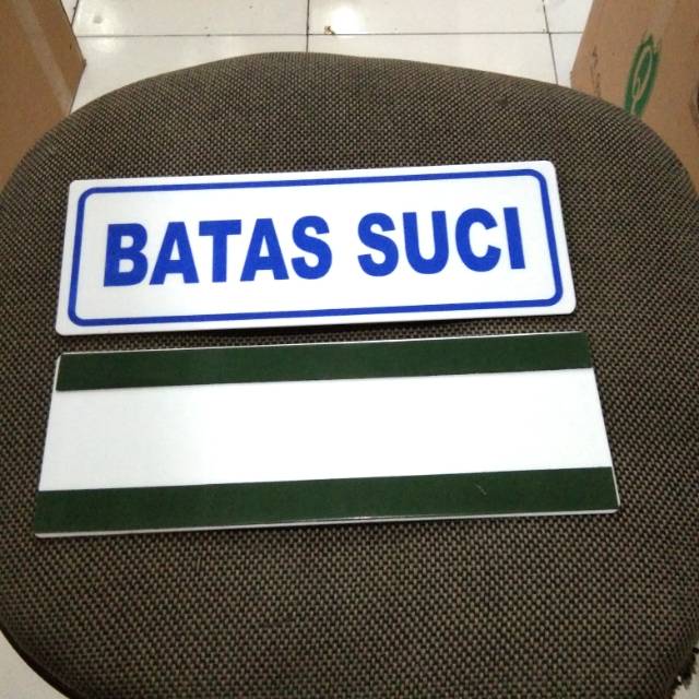 

Acrylic plat batas suci 10x29cm