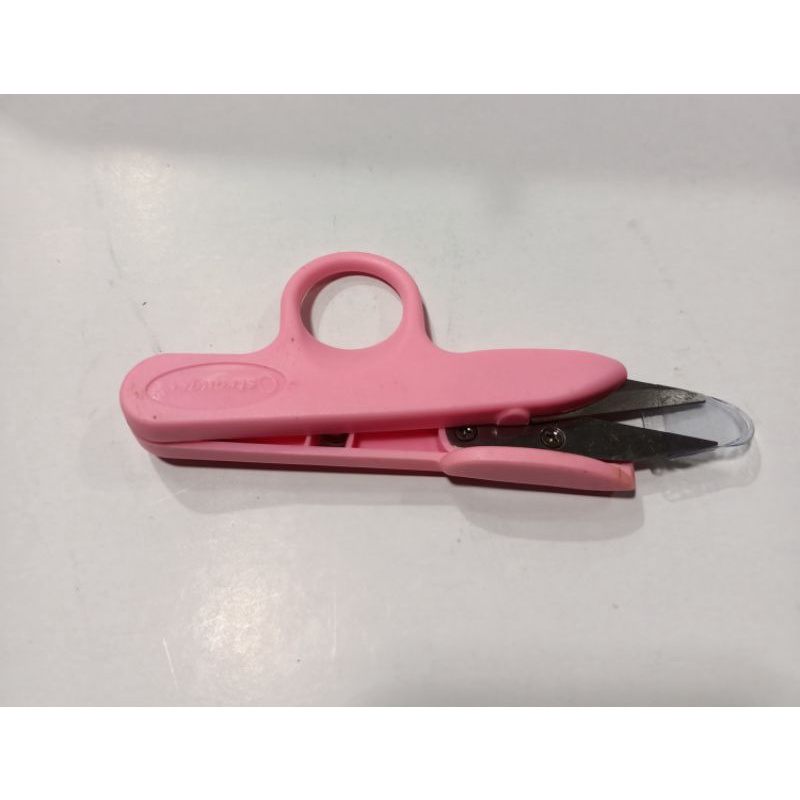 

Gunting Tak Tak / Pemotong Benanag/Thread Cutter