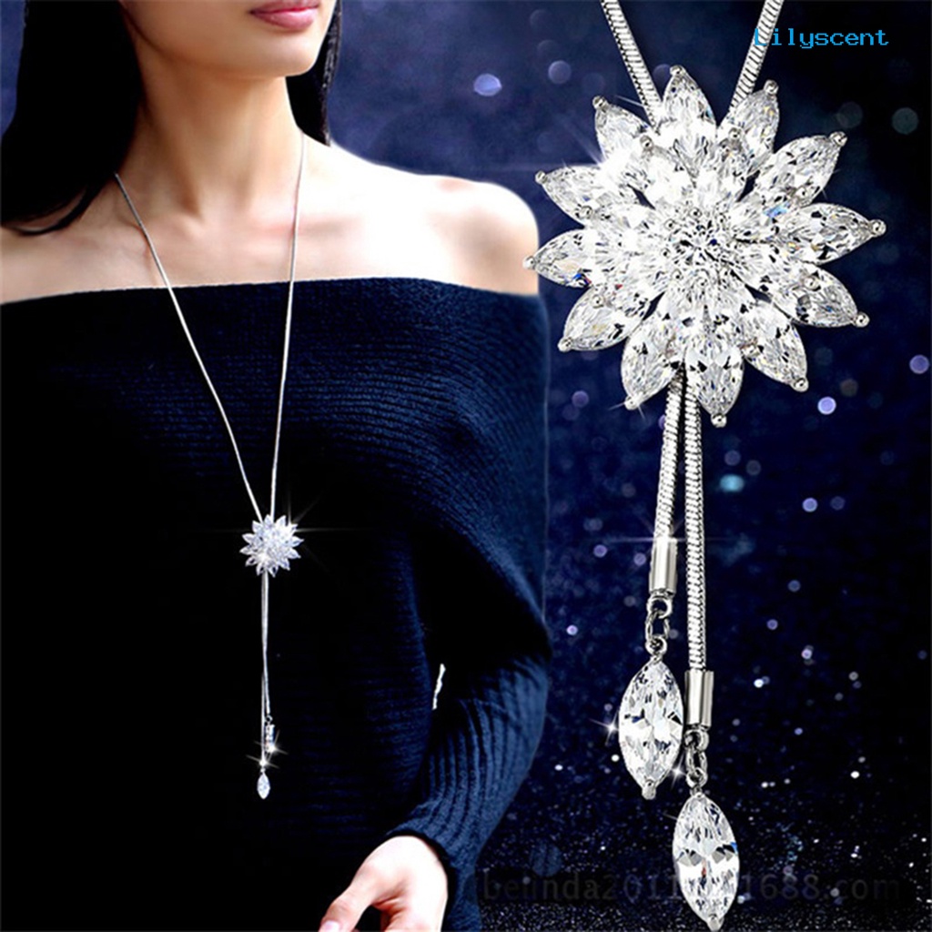 Kalung Rantai Dengan Liontin Snowflake Aksen Berlian Imitasi Untuk Wanita