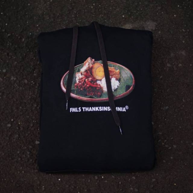 Thanksinsomnia X Familias
Hoodie