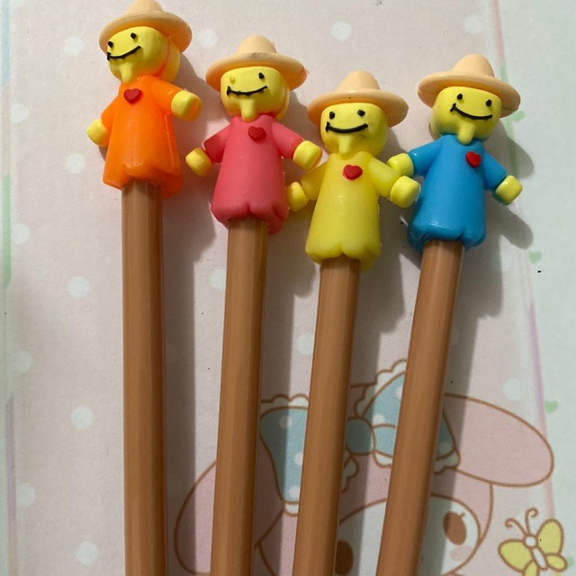 

Pulpen gel karakter boneka petani