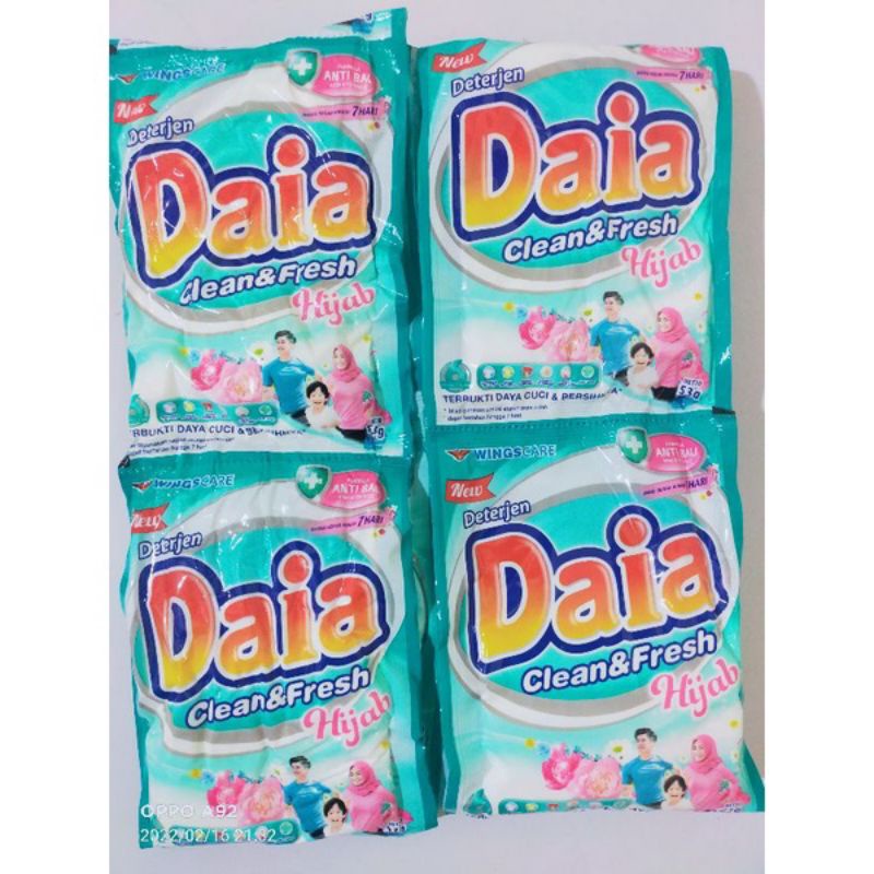 DAIA deterjen bubuk renceng 6 sachet