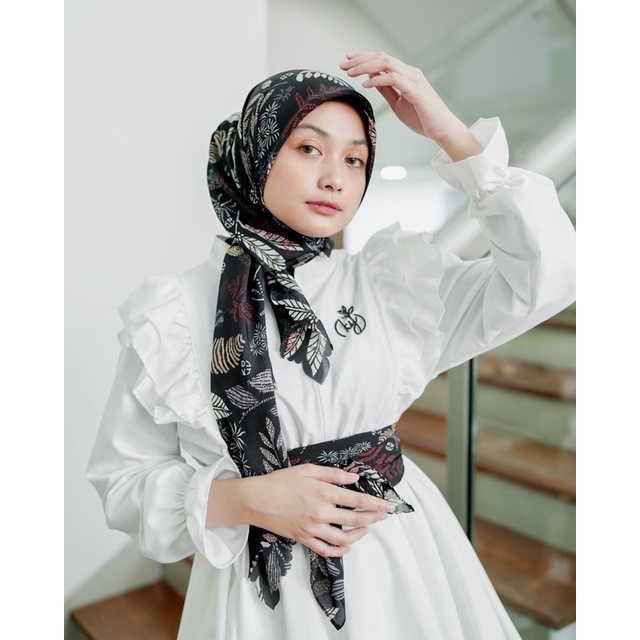 Koyu Hijab Segiempat kode New Leaf Square (autum series)