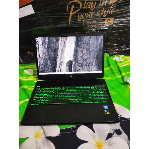 laptop hp pavilion gaming 15 i7 8750H gtx 1050 seken second bekas murah