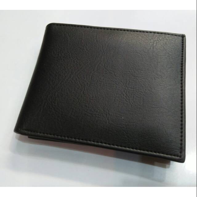 Dompet cowo pendek lipat polos tanpa merek