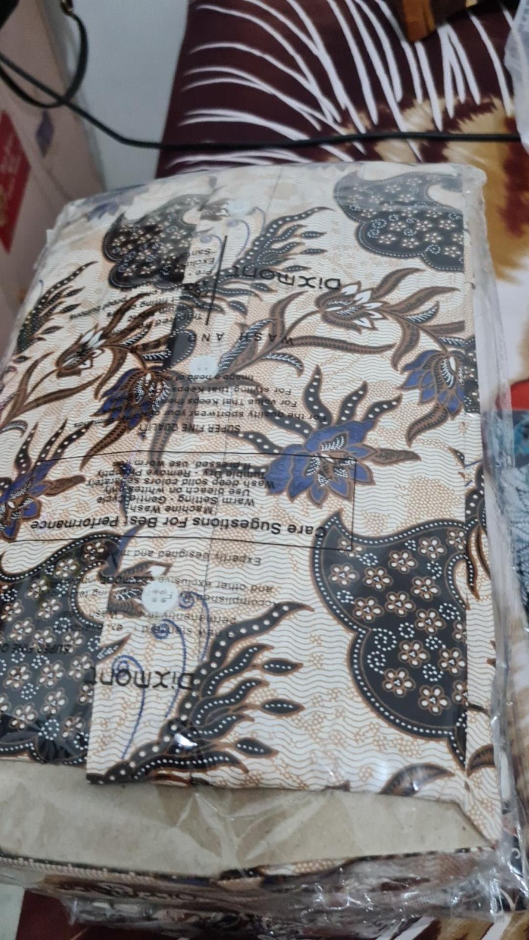 Kemeja Batik Pria Lengan Pendek Bs81 Katun Motif Modern Dixmont Semi Slimfit