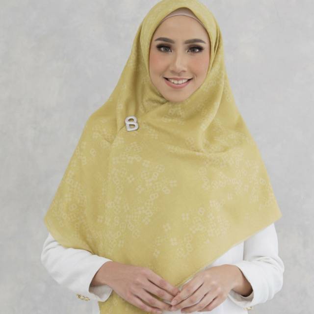 New Buttonscarves XL syari monogram scramble lemon