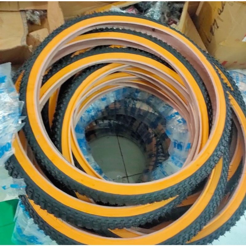 ban luar LUCKY STONE 26 X 2.125 tanwall