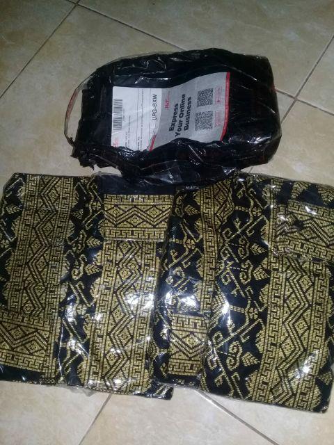 Kemeja Anjani Emas