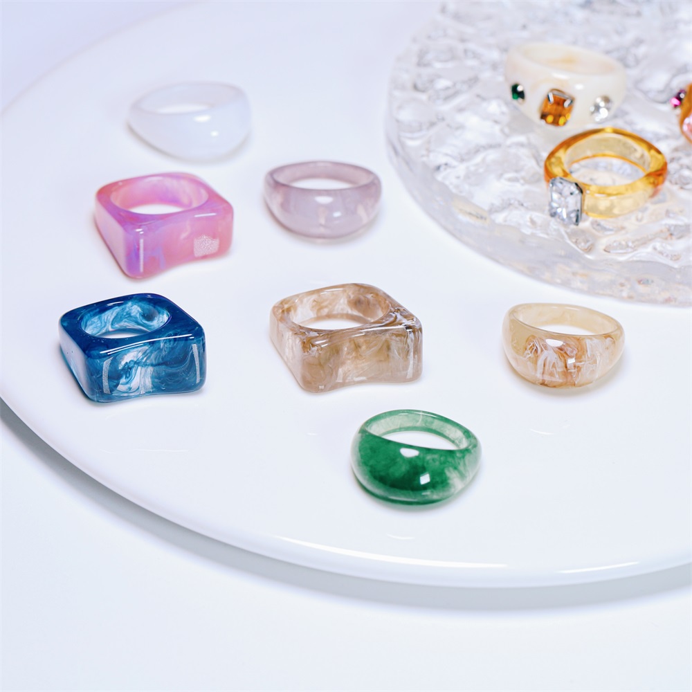 2pcs Cincin akrilik yang modis dan simpel, untuk teman/pasangan