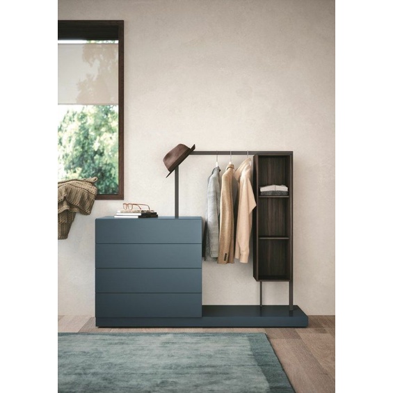 Almari gantung pakaian