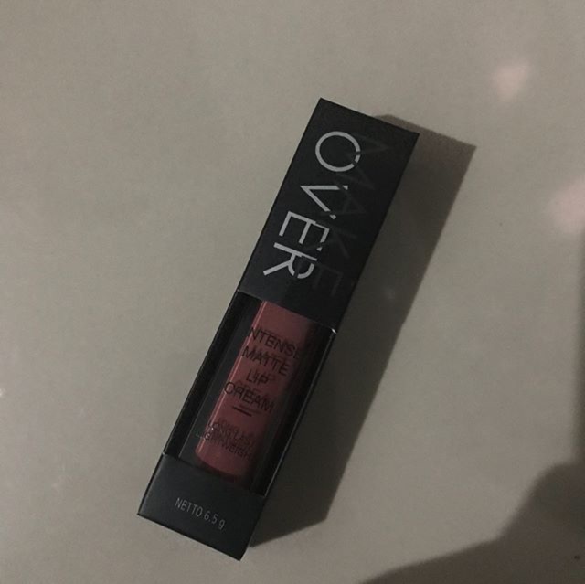 MAKEOVER INTENSE LIP CREAM