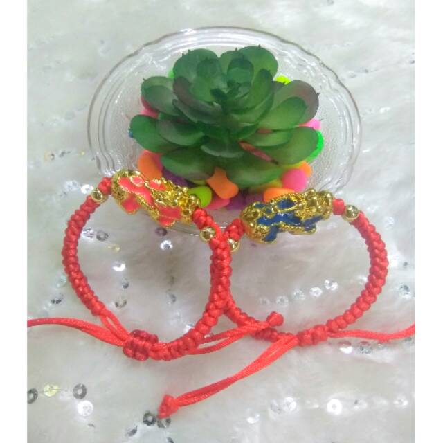 GELANG TALI NAGA, GELANG TALI MERAH