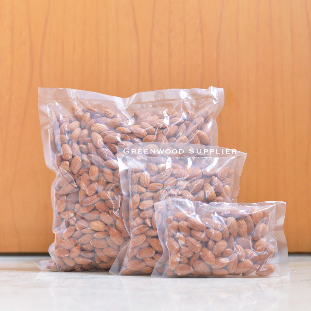 

Kacang Almond Mentah Utuh - 1 KG