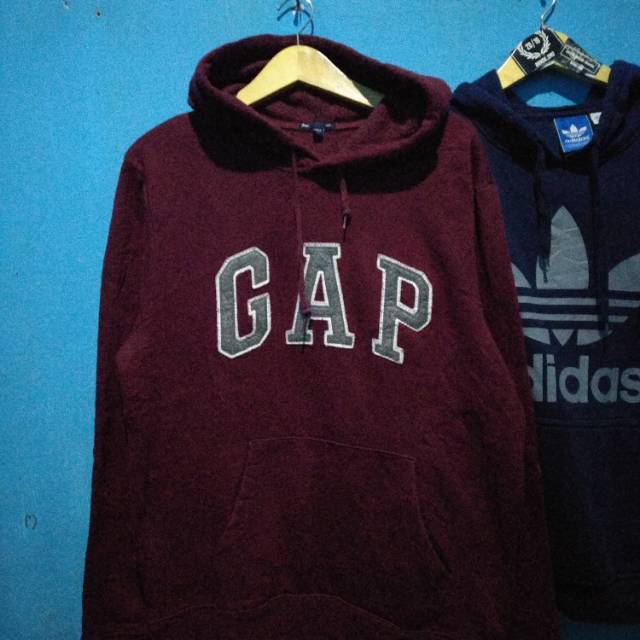 maroon gap hoodie