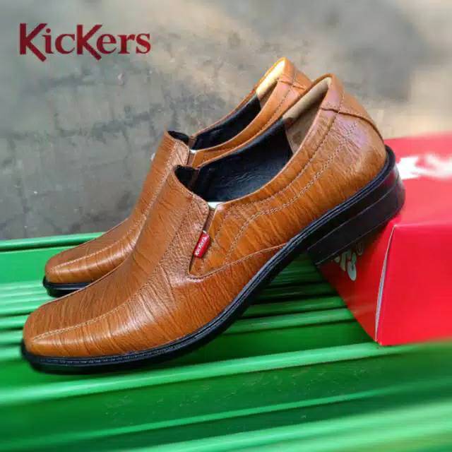 SEPATU PANTOFEL PRIA KICKERS KULIT ORIGINAL