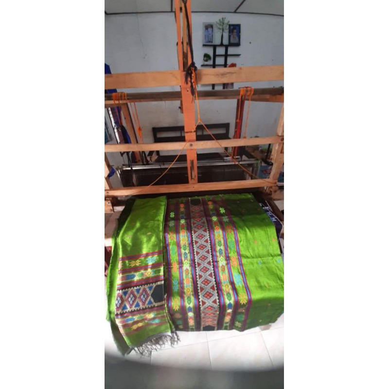 songket semi sutra hongkong prada