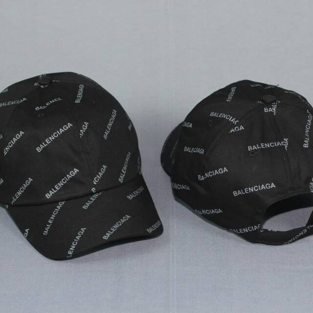 Topi balenciaga black