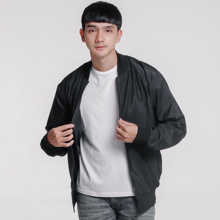 (Warna Hitam) Jaket Bomber Polos Bolak Balik Unisex Pria Wanita