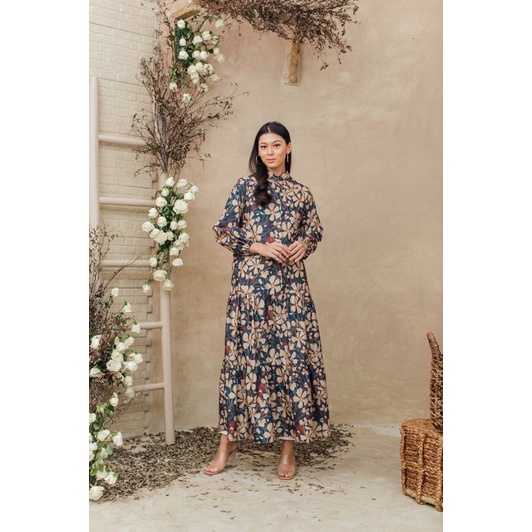 Jasmine dress night sky size S wearing klamby