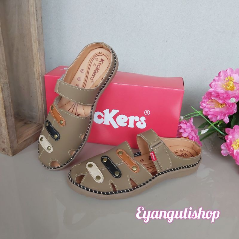 SL.62 Sandal kickers wanita model terbaru 2022 / Sandal Kickers kasual  / Kickers sandal tutong wanita / sandal Kickers kulit / sandal slop Kickers-1