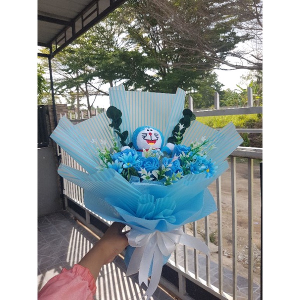Buket Doraemon | Buket Boneka | Boneka Wisuda