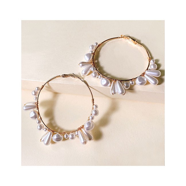 LRC Anting Tusuk Fashion Golden Pearl Winding Large Hoop Alloy Earrings  K43558