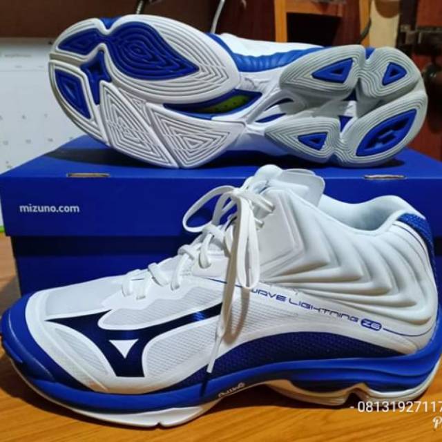 mizuno wave mid