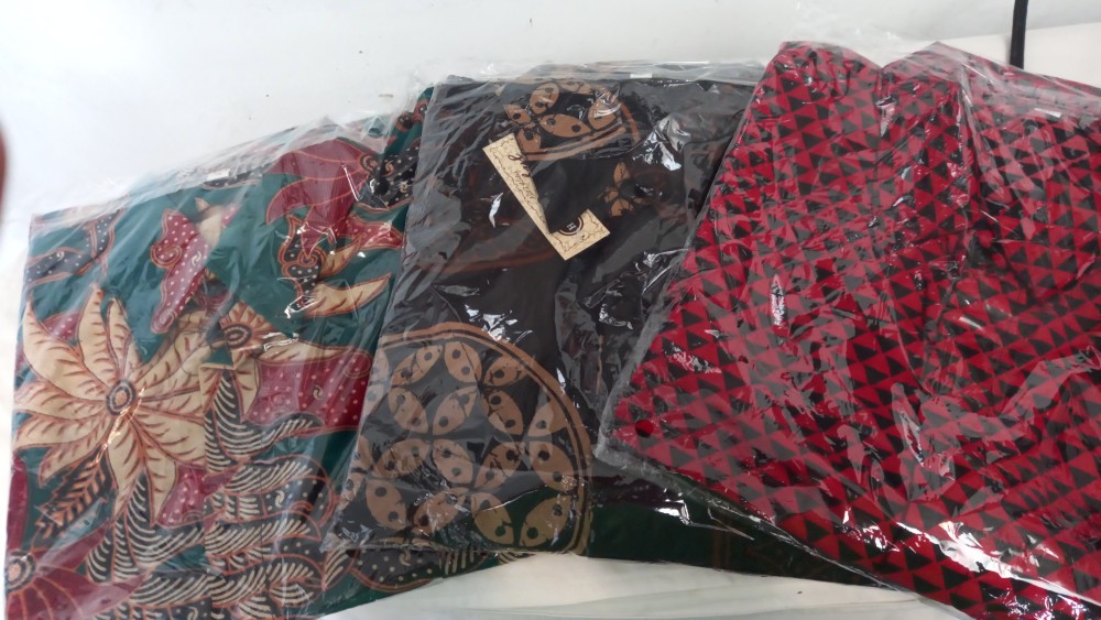 Hem Kemeja Batik Murah Pria Lengan Pendek Bahan Katun