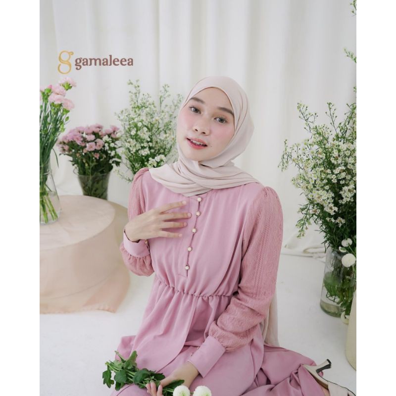 SOPHIA SET GAMALEEA X NASARIASTRI