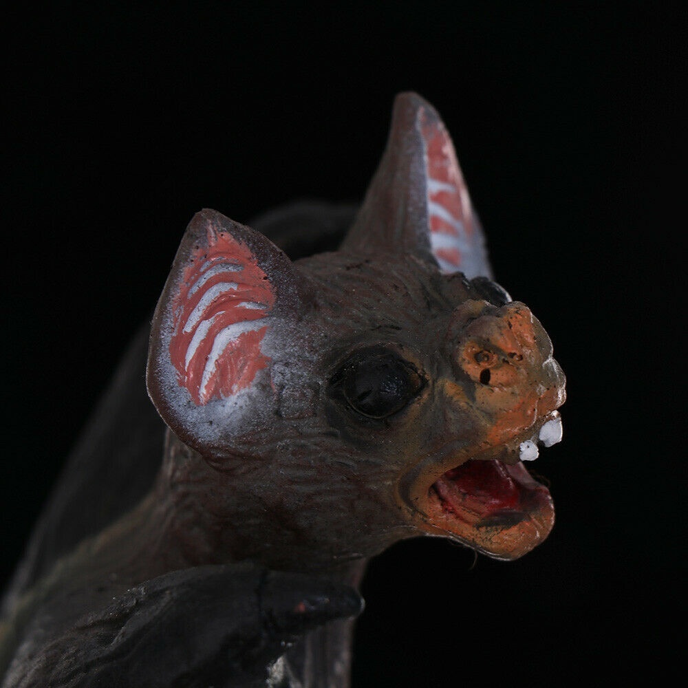 Simulasi Kepala Hewan Tikus Kelelawar Model Gantung Untuk Dekorasi Halloween