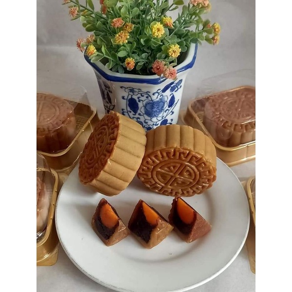 

Kue Bulan / Mooncake Mariyanti Signature Telor Asin (Ukuran Besar) ±160 GR