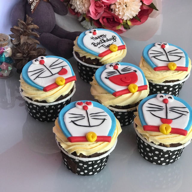 

Cupcake Doraemon