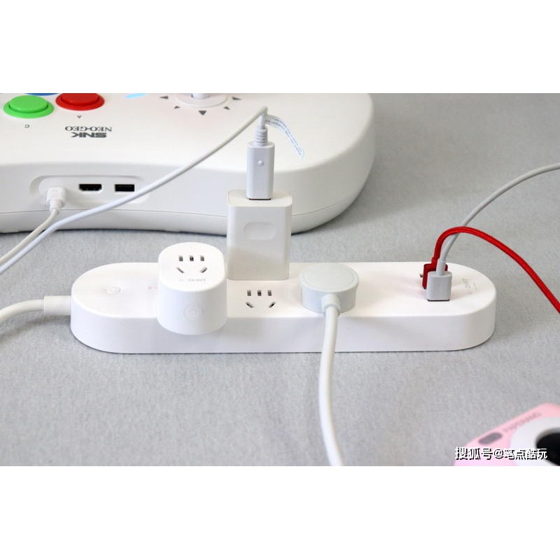 Stop kontak HUAWEI HiLink Chint Smart Power Strip Fast Charging 22.5W