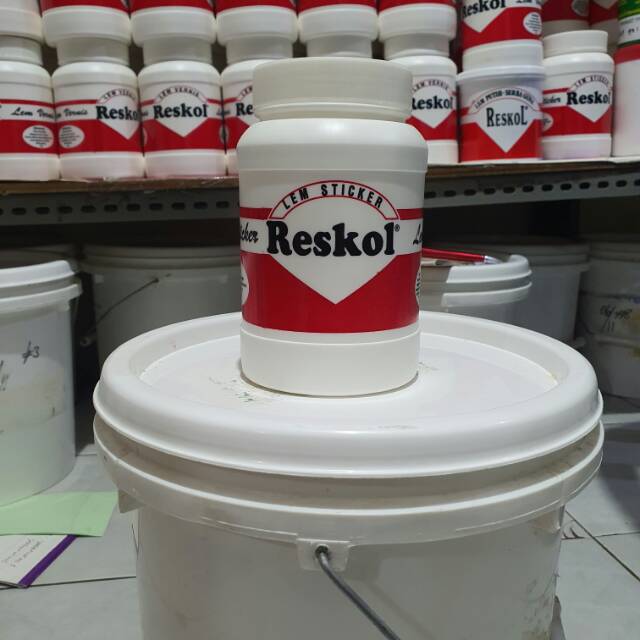 

Lem sticker reskol