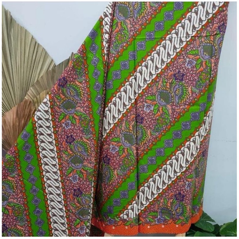15 Motif Batik modern / Batik Solo / Batik sragen / batik madu / batik tulis / batik sogan / batik sarimbit / kain batik / baju batik lianasari / batik prabuseno / batik brotoseno / batik aluna / batik kanaya / batik trendy / batik andhara / batik floris