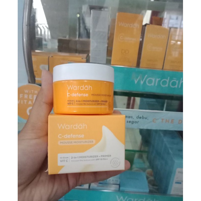 Wardah C defense Mousee moisturizer