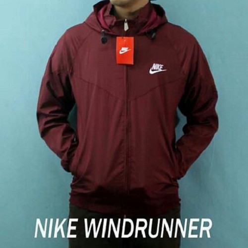 Jaket Pria Nike Parasut Windrunner Polos Sporty Olahraga Sepeda Running and Jogging-Maron