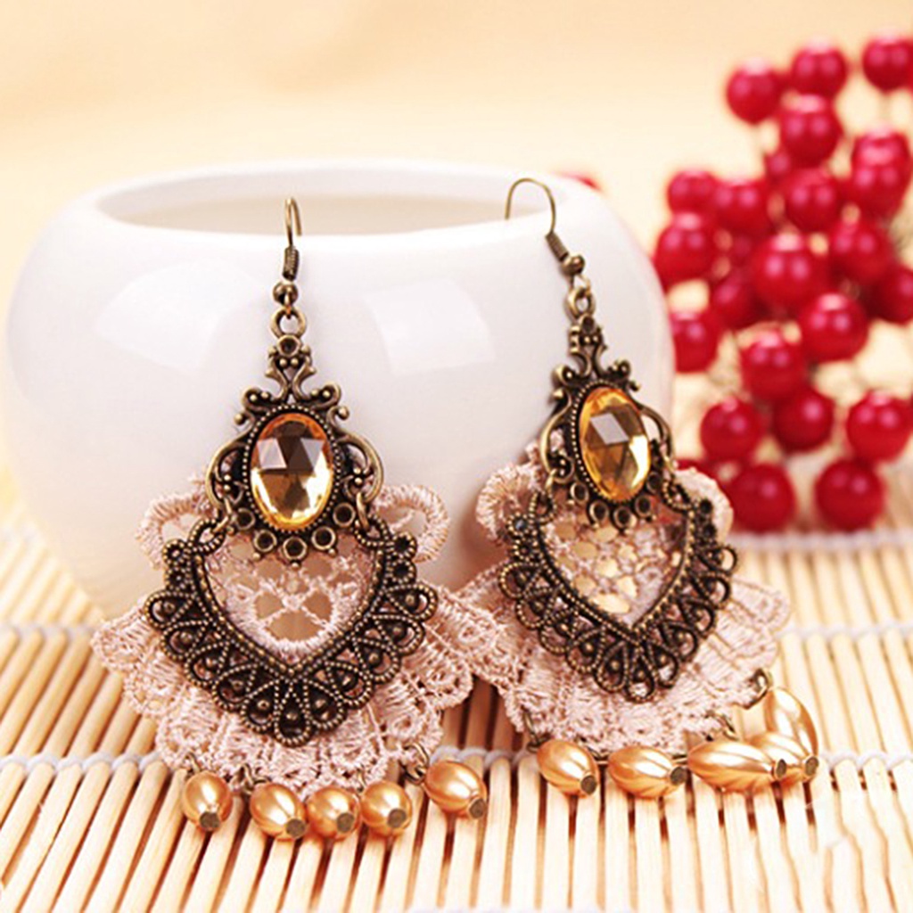 Hu Hu Hu Hu Hu Alat Bantu Pasang Kacamata♡ 1 Pasang Anting Kait Gantung Wanita Desain Renda Hollow Hias Berlian Imitasi Untuk Halloween