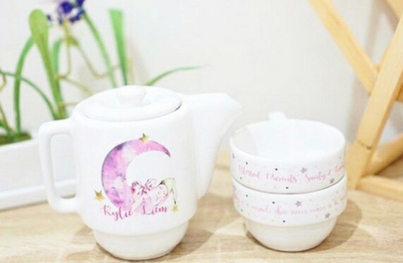 Minim 25pcs Souvenir One Month Hamper / Souvenir Teapot / Teko Susun 2 Cangkir (mika Hard Box)